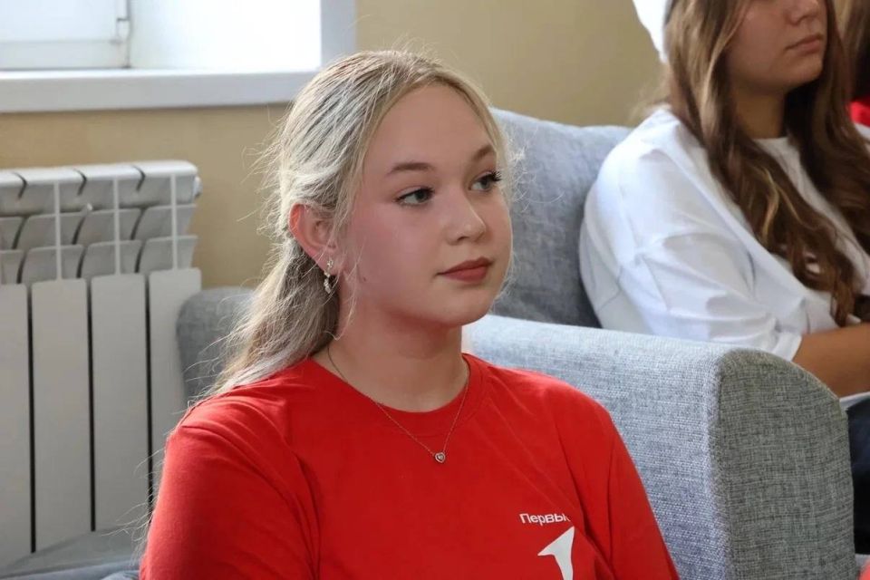 Прошла увлекательная встреча с активистами Молодой Республики , Движения Первых и Молодой Гвардии - ЮНАРМИЯ, приуроченная ко Дню строителя Прошла увлекательная встреча с активистами Молодой Республики , Движения Первых и Молодой Гвардии - ЮНАРМИЯ, приуроченная ко Дню строителя