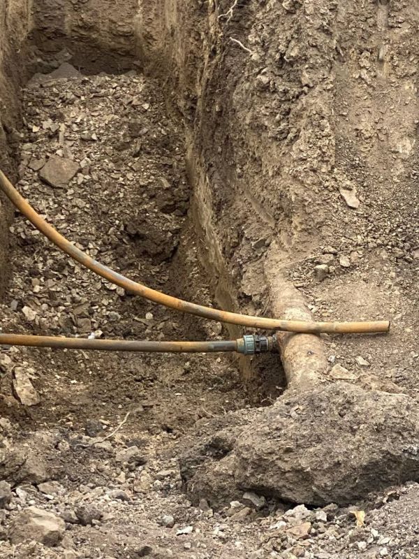 СДЕЛАНО!!!. За два дня в поселке Калиново, совместно с Макеевским ПУВКХ ГУП ДНР «Вода Донбасса», мы успешно устранили пять порывов на водопроводных сетях по улице Мажайского (дома № 8, 20, 17, 22, 50) СДЕЛАНО!!!. За два дня в поселке Калиново, совместно с Макеевским ПУВКХ ГУП ДНР «Вода Донбасса», мы успешно устранили пять порывов на водопроводных сетях по улице Мажайского (дома № 8, 20, 17, 22, 50)