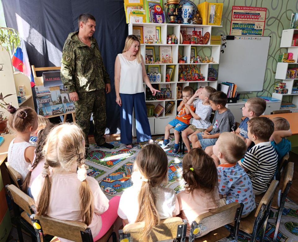 В рамках Года защитника Отечества и реализации Федеральной образовательной программы дошкольного образования, которая ориентирует дошкольное образование на патриотическое воспитание, формирование основ гражданской и... В рамках Года защитника Отечества и реализации Федеральной образовательной программы дошкольного образования, которая ориентирует дошкольное образование на патриотическое воспитание, формирование основ гражданской и...