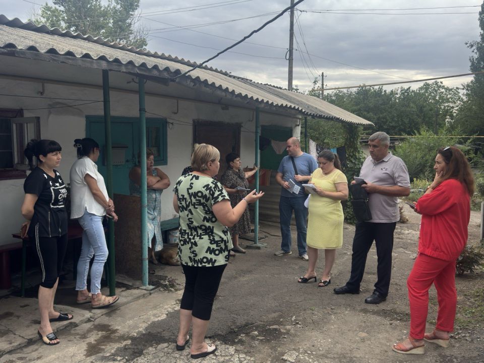 Заместитель председателя #Комитет_по_конституционному_законодательству_государственному_строительству_и_местному_самоуправлению Марина Каплянок (фракция «Единая Россия») вместе с руководителем Управы Кировского... Заместитель председателя #Комитет_по_конституционному_законодательству_государственному_строительству_и_местному_самоуправлению Марина Каплянок (фракция «Единая Россия») вместе с руководителем Управы Кировского...