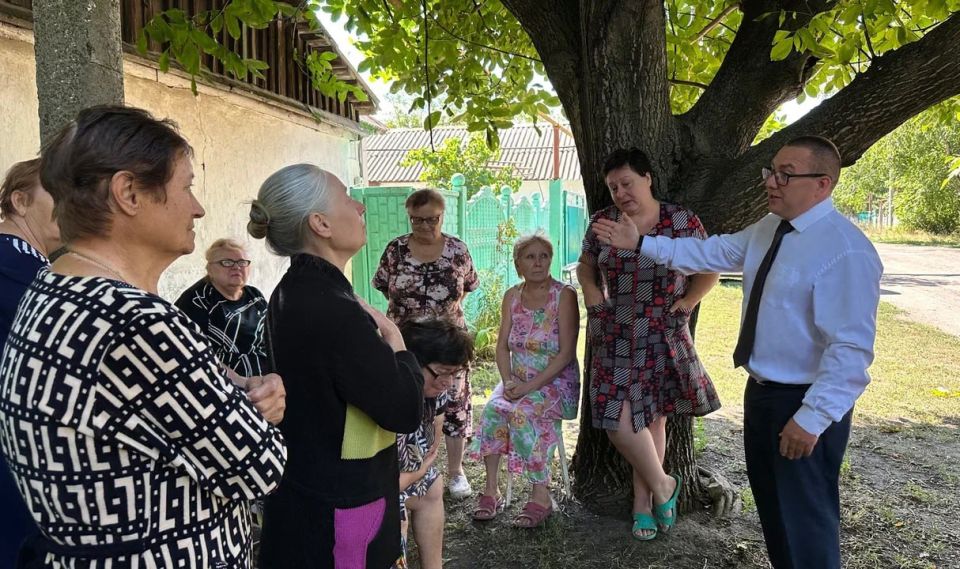 Андрей Крамар: Под самый конец дня прилетела добрая весточка с адреса ул. Черняховского, 23 в Макеевке, где сегодня работали с помощниками и нашими партийцами