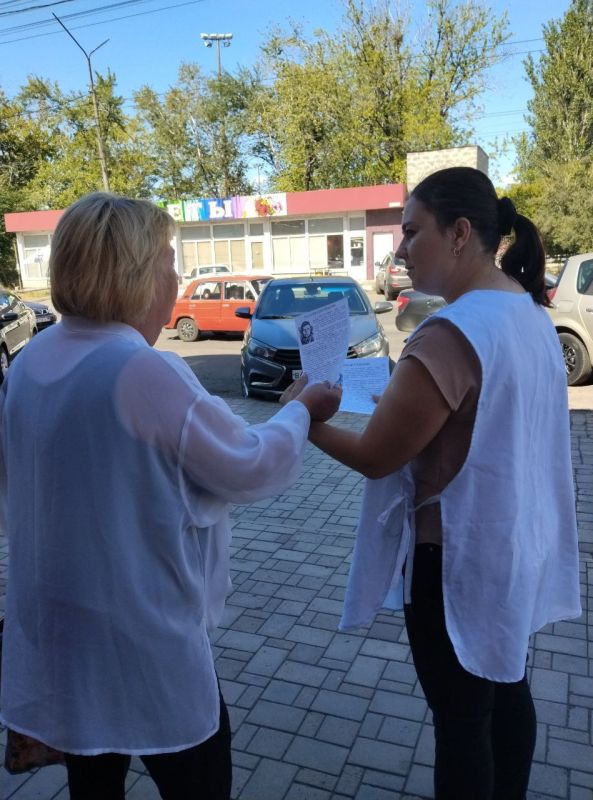 Сегодня, 14 августа в Червоногвардейском районе городского округа Макеевка по инициативе активистов Совета женщин Макеевки Червоногвардейского района прошла акция «Улица Героев» Сегодня, 14 августа в Червоногвардейском районе городского округа Макеевка по инициативе активистов Совета женщин Макеевки Червоногвардейского района прошла акция «Улица Героев»