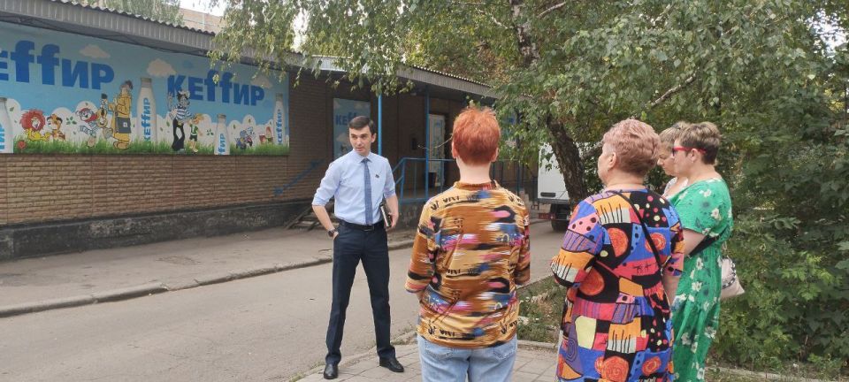 Депутаты Макеевского городского совета провели встречи с жителями города Депутаты Макеевского городского совета провели встречи с жителями города