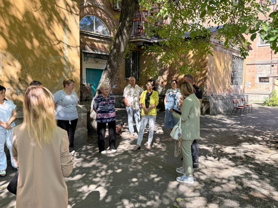 Александра Усачева продолжает работу с гражданами