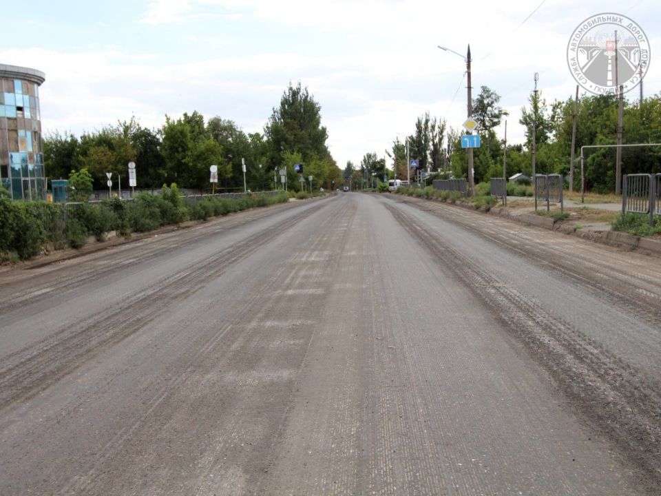 Первый замминистра транспорта Александр Михайлов и руководитель «Службы автомобильных дорог Донбасса» Денис Тюрин проверили ход работ на дорожных объектах Донецко-Макеевской агломерации Первый замминистра транспорта Александр Михайлов и руководитель «Службы автомобильных дорог Донбасса» Денис Тюрин проверили ход работ на дорожных объектах Донецко-Макеевской агломерации