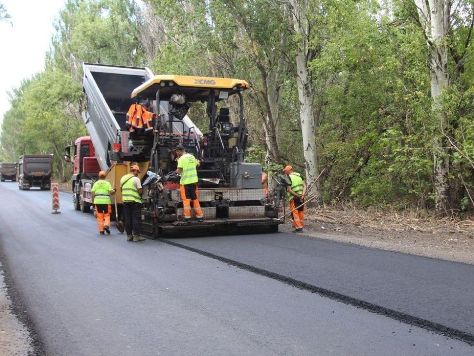 Работы идут круглосуточно: дороги в Донецко-Макеевской агломерации восстановлены на 60% Работы идут круглосуточно: дороги в Донецко-Макеевской агломерации восстановлены на 60%