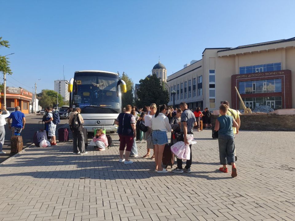 Путешествие не заканчивается с приездом домой, оно продолжается в ощущениях и мечтах Путешествие не заканчивается с приездом домой, оно продолжается в ощущениях и мечтах