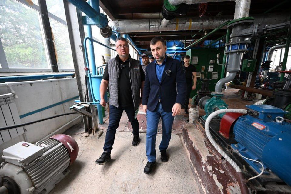 Александр Подгорный: Проверил, как идет подготовка к отопительному сезону в макеевском микрорайоне Зеленый Александр Подгорный: Проверил, как идет подготовка к отопительному сезону в макеевском микрорайоне Зеленый