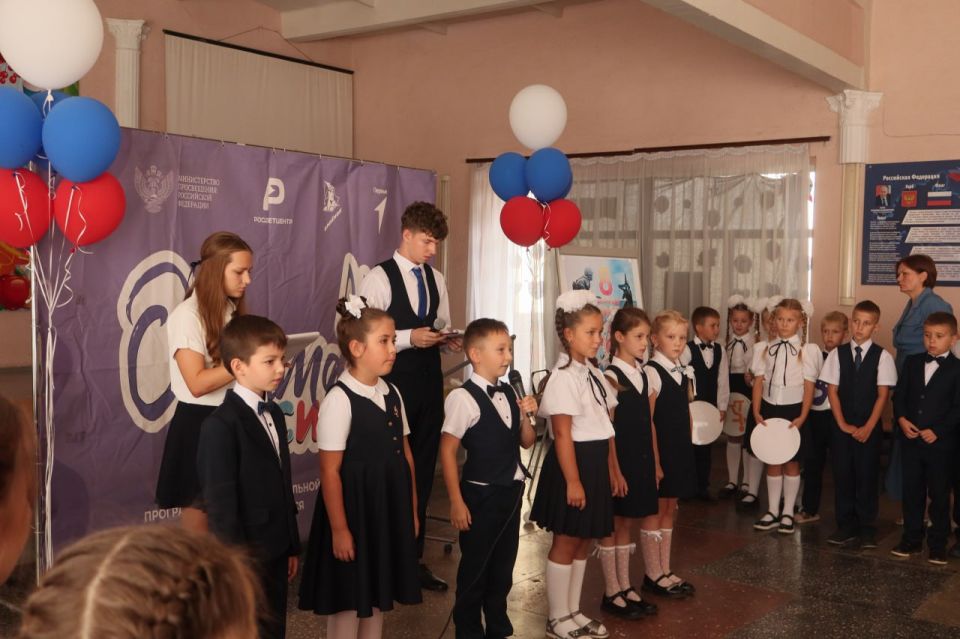 Церемония посвящения в "Орлята России" Церемония посвящения в "Орлята России"