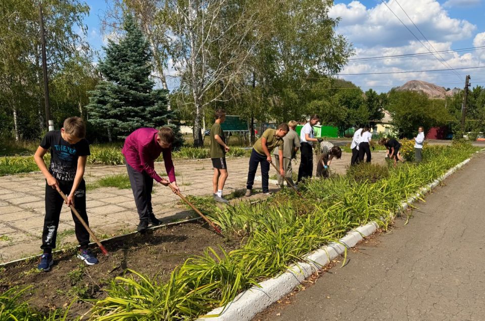 5 сентября в преддверии празднования 82-ой годовщины освобождения Донбасса от немецко-фашистских захватчиков в рамках партийных проектов Единой России «Историческая память», «Городская среда» в Советском внутригородском...