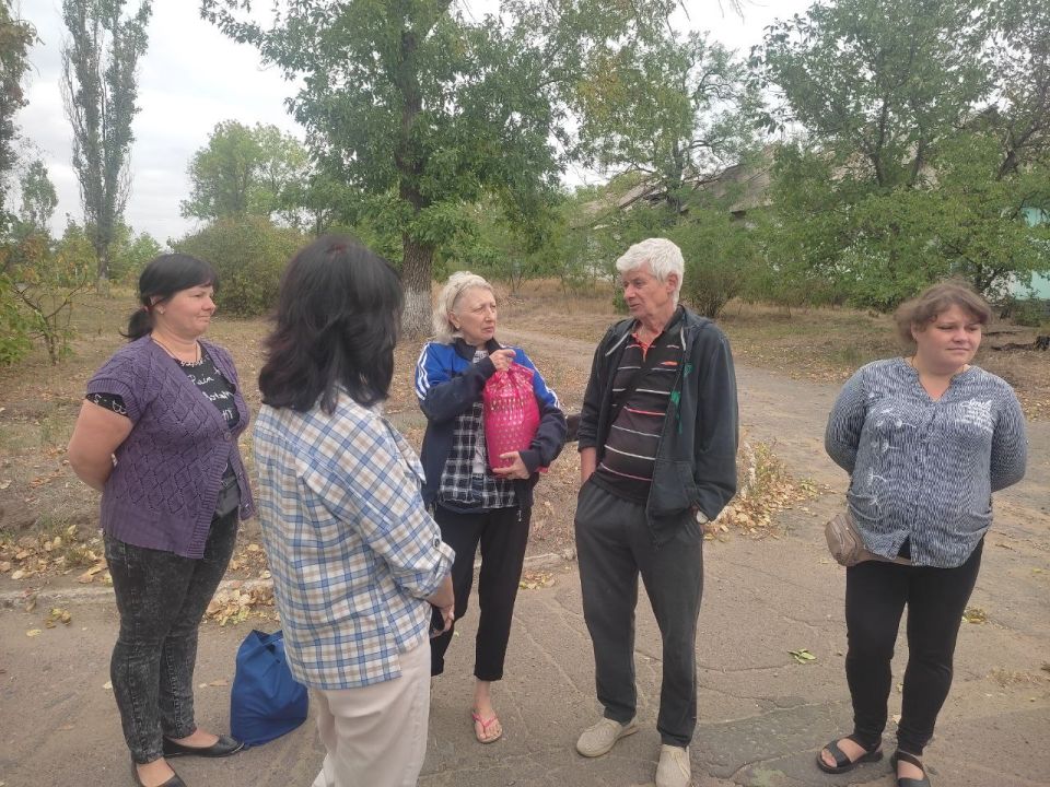 #80регион. Сегодня, 5 сентября, заместитель руководителя Управы Кировского внутригородского района Администрации городского округа Макеевка Донецкой Народной Республики Ирина Воронина провела встречу с жителями района на... #80регион. Сегодня, 5 сентября, заместитель руководителя Управы Кировского внутригородского района Администрации городского округа Макеевка Донецкой Народной Республики Ирина Воронина провела встречу с жителями района на...