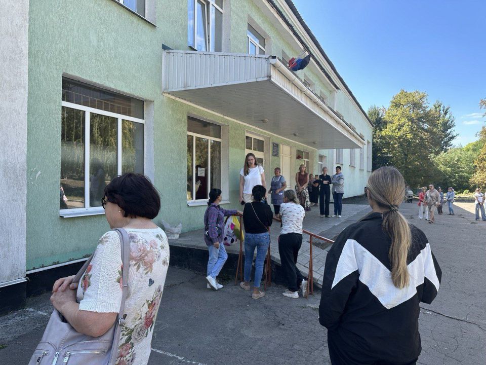 Сегодня, 4 сентября, спикер Татьяна Ткачик провела встречи с жителями городского округа по адресу: г.о. Макеевка, г. Макеевка, кв-л Гвардейский, 29 и 17 Сегодня, 4 сентября, спикер Татьяна Ткачик провела встречи с жителями городского округа по адресу: г.о. Макеевка, г. Макеевка, кв-л Гвардейский, 29 и 17