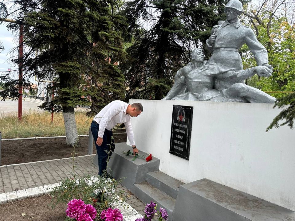 5 сентября в Горняцком внутригородском районе городского округа Макеевка состоялось возложение цветов, приуроченное ко Дню освобождения Донбасса 5 сентября в Горняцком внутригородском районе городского округа Макеевка состоялось возложение цветов, приуроченное ко Дню освобождения Донбасса