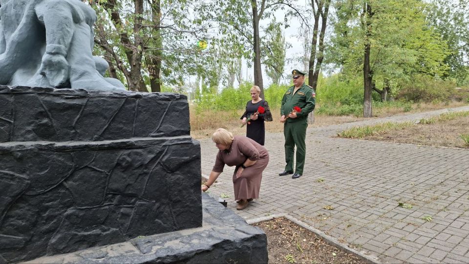 5 сентября в Горняцком внутригородском районе городского округа Макеевка состоялось возложение цветов, приуроченное ко Дню освобождения Донбасса 5 сентября в Горняцком внутригородском районе городского округа Макеевка состоялось возложение цветов, приуроченное ко Дню освобождения Донбасса