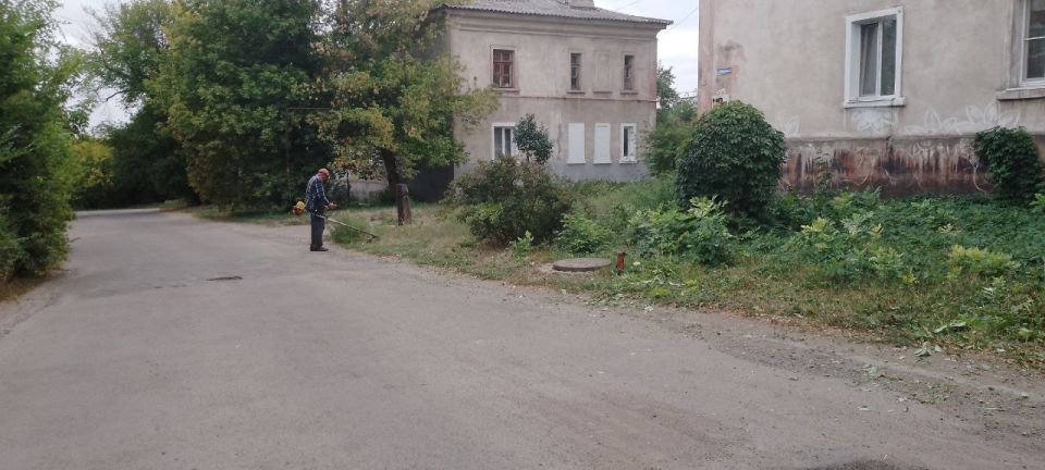 С целью наведения надлежащего санитарного порядка в преддверии празднования 82-й годовщины освобождения Макеевки и Донбасса от немецко-фашистских захватчиков и Дня города Макеевка предприятия, организации и учреждения района... С целью наведения надлежащего санитарного порядка в преддверии празднования 82-й годовщины освобождения Макеевки и Донбасса от немецко-фашистских захватчиков и Дня города Макеевка предприятия, организации и учреждения района...