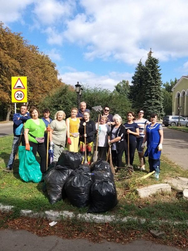 До Дня города осталось уже немного времени, и прежде, чем заняться более праздничными заботами, нужно хорошенько прибраться
