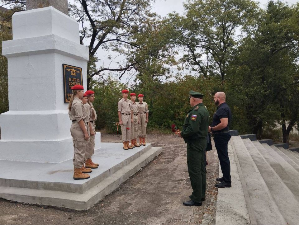 6 сентября, ко Дню освобождения Макеевки Руководитель Управы Червоногвардейского внутригородского района Администрации городского округа Макеевка Антон Гринзовский, депутат Макеевского городского совета Сергей Щетинин... 6 сентября, ко Дню освобождения Макеевки Руководитель Управы Червоногвардейского внутригородского района Администрации городского округа Макеевка Антон Гринзовский, депутат Макеевского городского совета Сергей Щетинин...