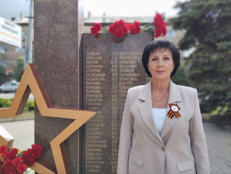 Валентина Харлашка: Уважаемые макеевчане!. От всего сердца поздравляю вас с Днём освобождения Макеевки и Донбасса от немецко-фашистских захватчиков! 82 года прошло с того дня, когда отгремели на Донбассе последние залпы...