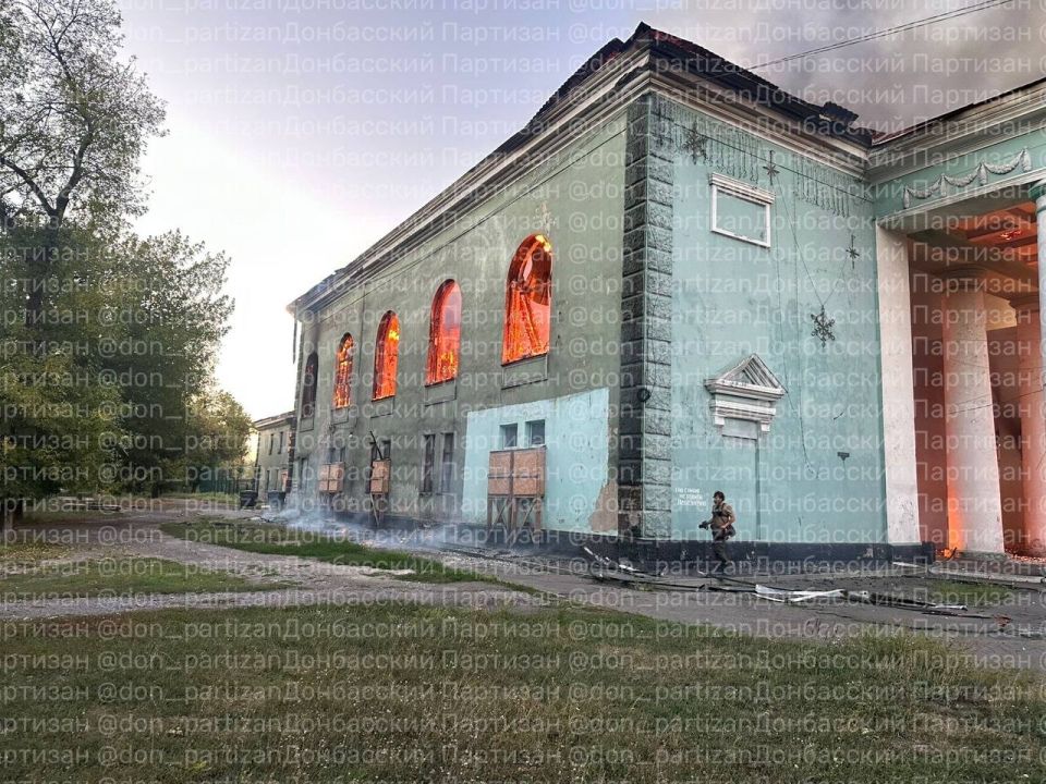 Доброполье — уничтожение пункта управления 25-й отдельной воздушно-десантной бригады ВСУ Доброполье — уничтожение пункта управления 25-й отдельной воздушно-десантной бригады ВСУ