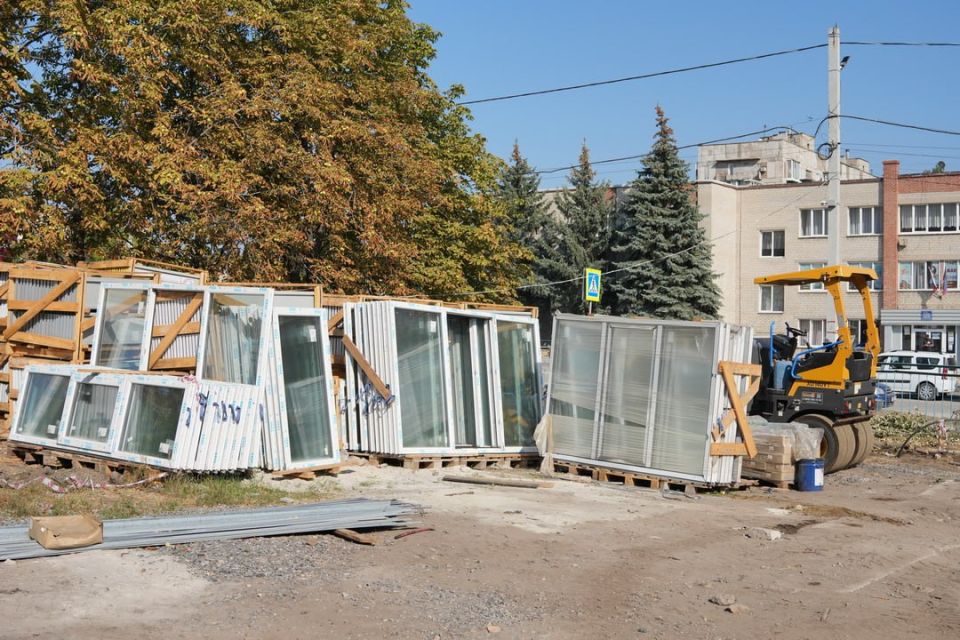 Олег Трофимов: С коллегами оценили ход восстановительных работ в лицее №2 «Престиж» и детском саду №19 города Макеевки Олег Трофимов: С коллегами оценили ход восстановительных работ в лицее №2 «Престиж» и детском саду №19 города Макеевки