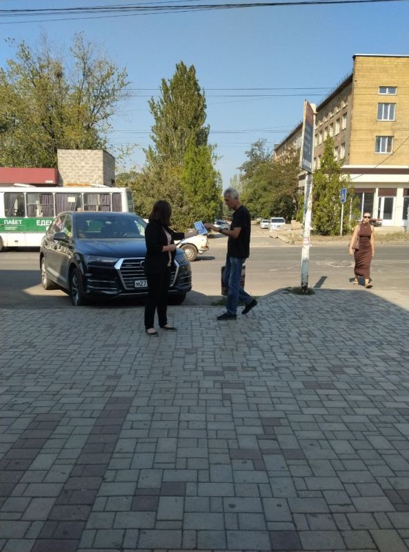 8 сентября в Червоногвардейском внутригородском районе прошла акция «Мы помним подвиги твои, Донбасс!», приуроченная ко Дню освобождения Донбасса 8 сентября в Червоногвардейском внутригородском районе прошла акция «Мы помним подвиги твои, Донбасс!», приуроченная ко Дню освобождения Донбасса