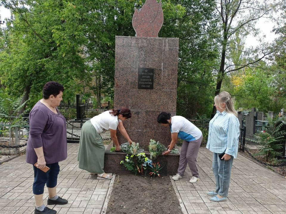 8 сентября 1941 года начался один из самых трагических эпизодов Великой Отечественной войны — блокада Ленинграда 8 сентября 1941 года начался один из самых трагических эпизодов Великой Отечественной войны — блокада Ленинграда