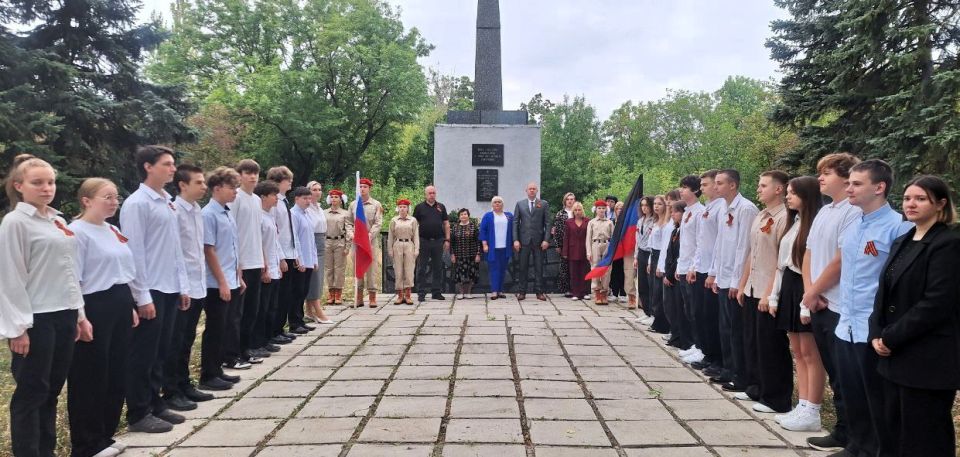 Сегодня, 8 сентября, отмечается 82-я годовщина со Дня освобождения нашими дедами и прадедами Донбасса от немецко-фашистских захватчиков Сегодня, 8 сентября, отмечается 82-я годовщина со Дня освобождения нашими дедами и прадедами Донбасса от немецко-фашистских захватчиков