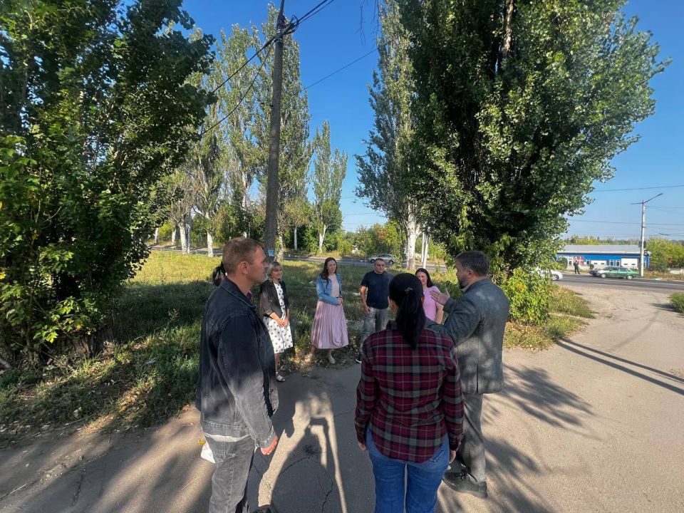 8 сентября, депутат Макеевского городского совета Геннадий Гальчук провел встречу по адресу: г. Макеевка, ул. 250 –летия Донбасса,74 8 сентября, депутат Макеевского городского совета Геннадий Гальчук провел встречу по адресу: г. Макеевка, ул. 250 –летия Донбасса,74