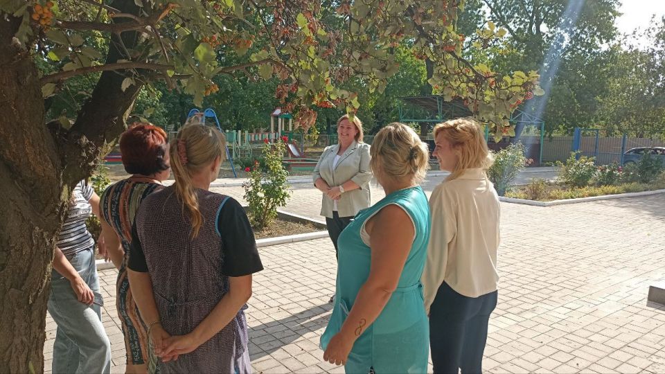 8 сентября спикер Ольга Шкляревич провела встречу с населением возле дома № 24 по улице Энгельса