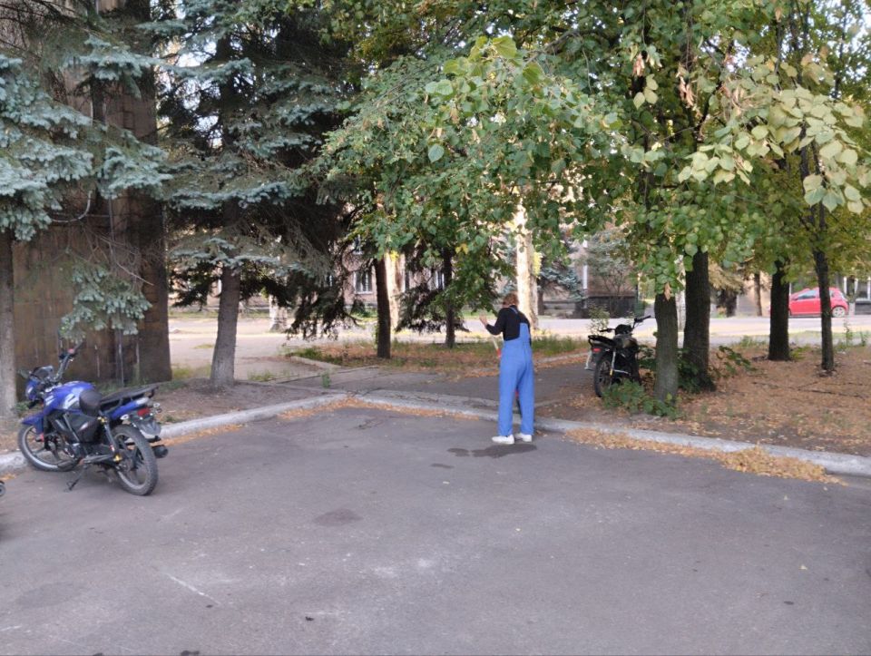 8 сентября, в преддверии празднования Дня города Макеевка в Кировском внутригородском районе продолжаются работы по наведению санитарного порядка, проведены работы по уборке территории возле здания Управы Кировского... 8 сентября, в преддверии празднования Дня города Макеевка в Кировском внутригородском районе продолжаются работы по наведению санитарного порядка, проведены работы по уборке территории возле здания Управы Кировского...