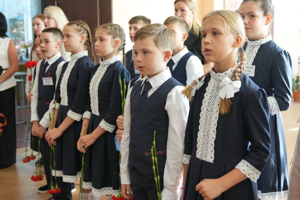 Олег Трофимов: В День освобождения Донбасса в макеевской школе открыли Парту героя Олег Трофимов: В День освобождения Донбасса в макеевской школе открыли Парту героя