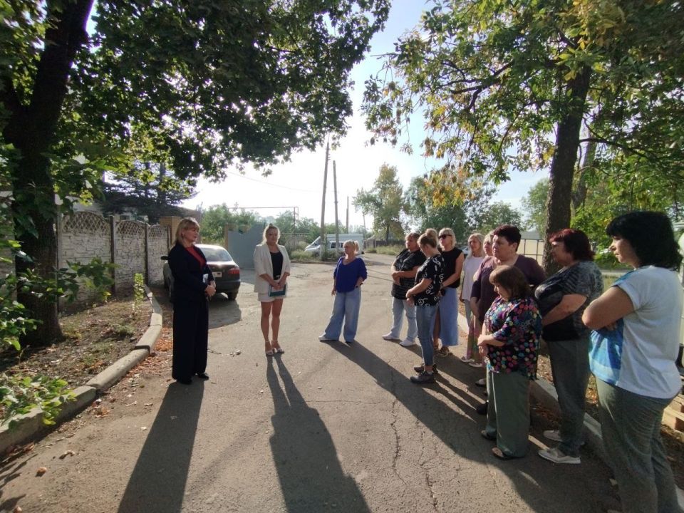8 сентября в Червоногвардейском районе состоялась встреча заместителя руководителя Управы Червоногвардейского внутригородского района Татьяны Задорожной с жителями жилого массива Карла Маркса возле дома № 1А-2 по улице...