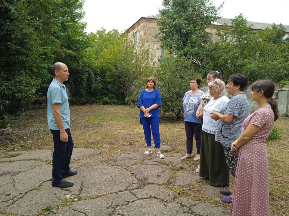 8 сентября в Горняцком внутригородском районе городского округа Макеевка состоялось возложение цветов ко Дню освобождения Донбасса 8 сентября в Горняцком внутригородском районе городского округа Макеевка состоялось возложение цветов ко Дню освобождения Донбасса