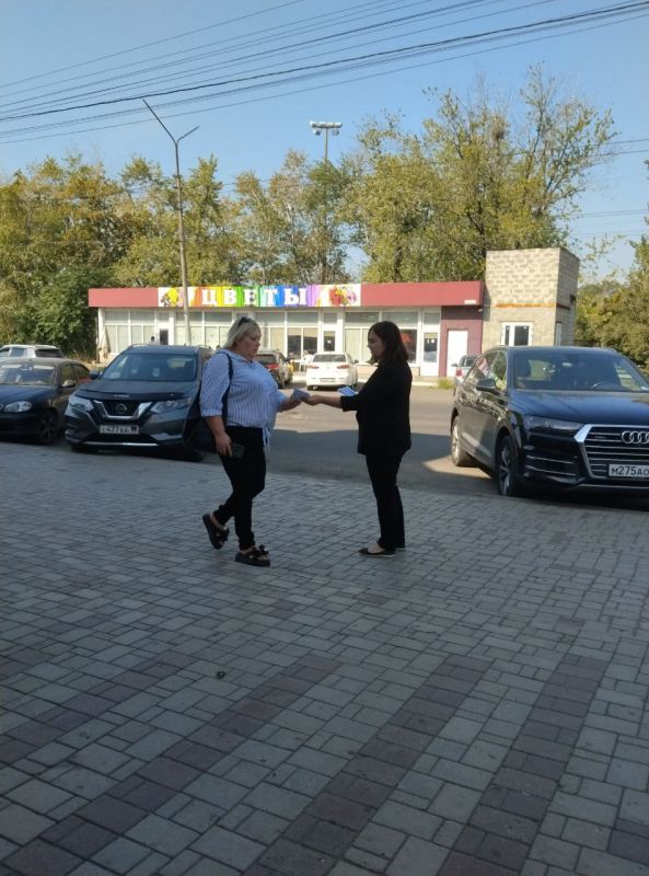 8 сентября в Червоногвардейском внутригородском районе прошла акция «Мы помним подвиги твои, Донбасс!», приуроченная ко Дню освобождения Донбасса 8 сентября в Червоногвардейском внутригородском районе прошла акция «Мы помним подвиги твои, Донбасс!», приуроченная ко Дню освобождения Донбасса