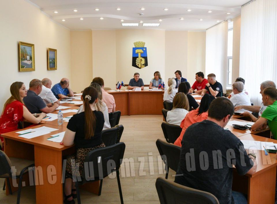 Сергей Самохин: Донецк, Макеевка, Енакиево, Торез, Горловка, Мангуш, Новоазовск — Общественные советы везде! Сергей Самохин: Донецк, Макеевка, Енакиево, Торез, Горловка, Мангуш, Новоазовск — Общественные советы везде!