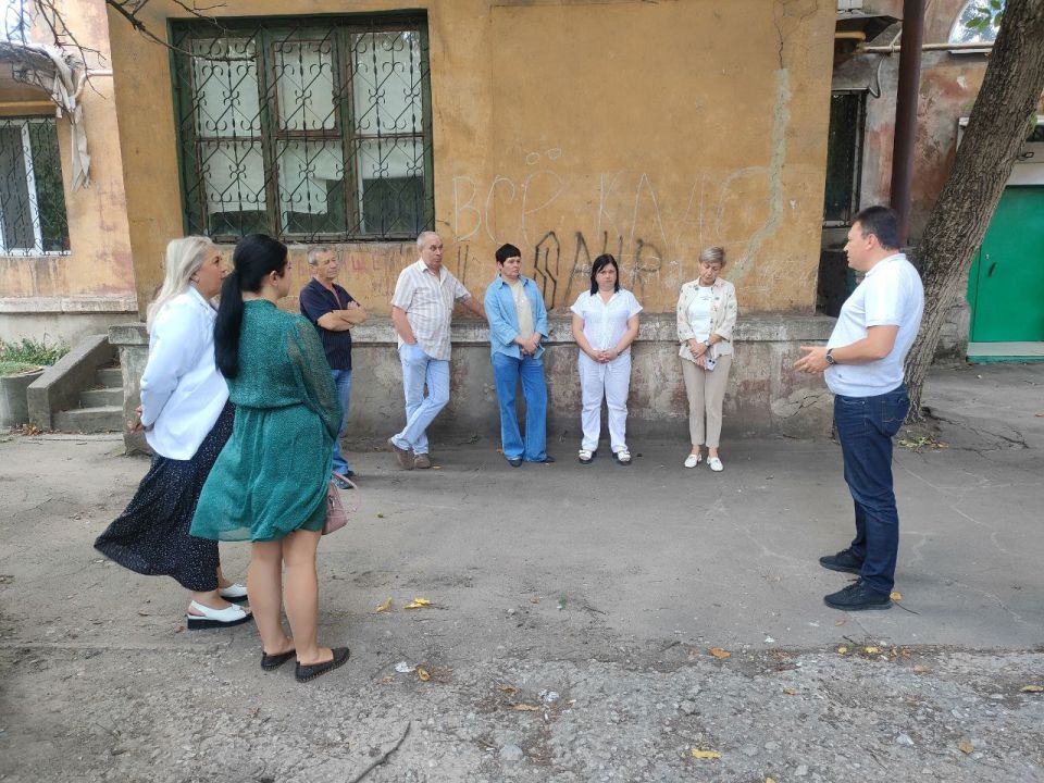 #80регион. В рамках поручения Главы ДНР Дениса Пушилина, на территории Кировского внутригородского района продолжаются встречи с населением на подведомственной территории