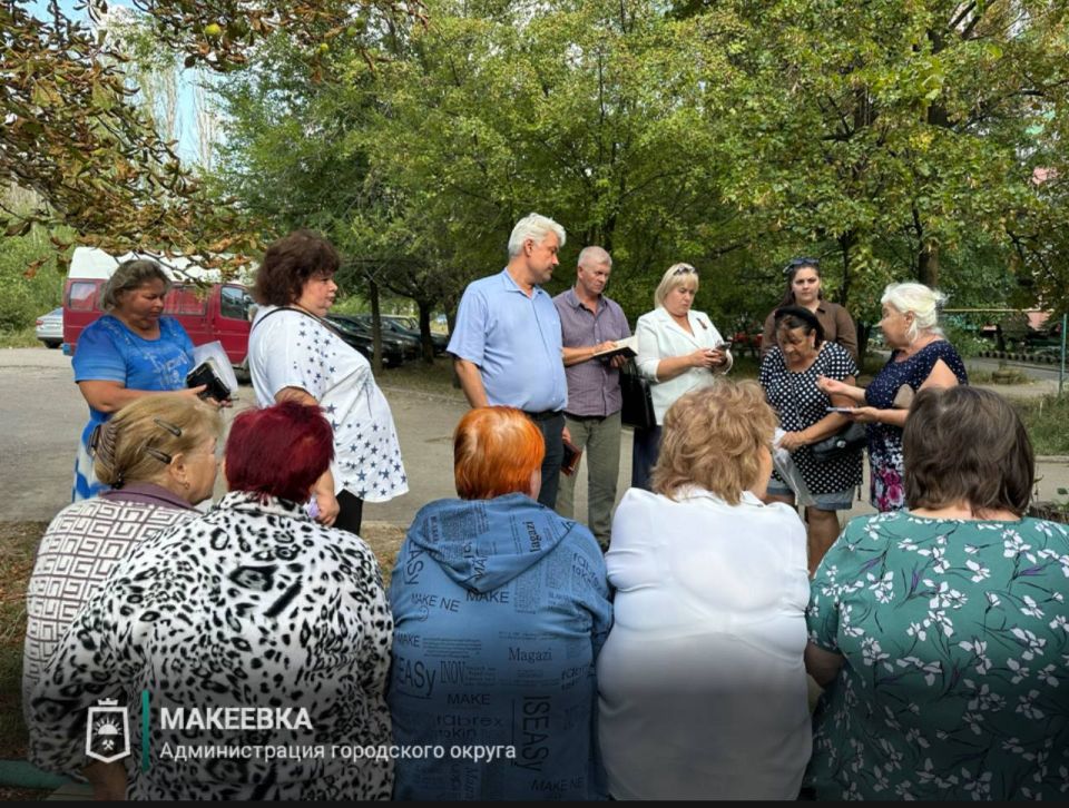 Замглавы провёл встречу с жителями микрорайона Зелёный
