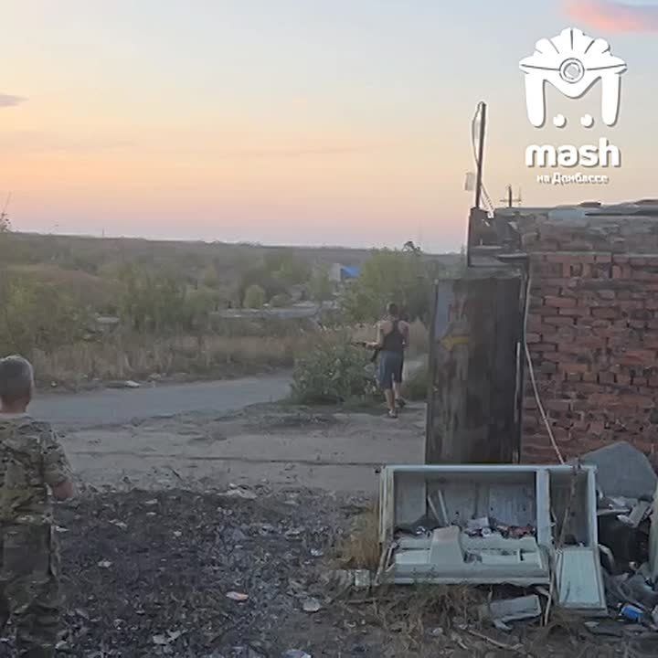 Принесли вам эффектное сбитие ВСУшных беспилотников над Донецком и Макеевкой из автоматов