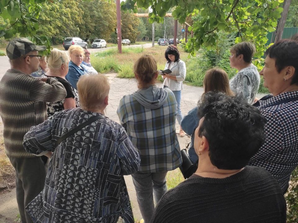 По поручению Главы ДНР Дениса Пушилина, 10 сентября, заместитель руководителя Управы Кировского внутригородского района Администрации городского округа Макеевка Донецкой Народной Республики Ирина Воронина провела встречу с...