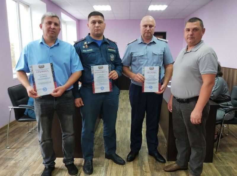 10 сентября в преддверии Дня города Макеевка руководитель Управы Червоногвардейского внутригородского района Антон Гринзовский отметил благодарственными письмами и грамотами Администрации городского округа Макеевка...