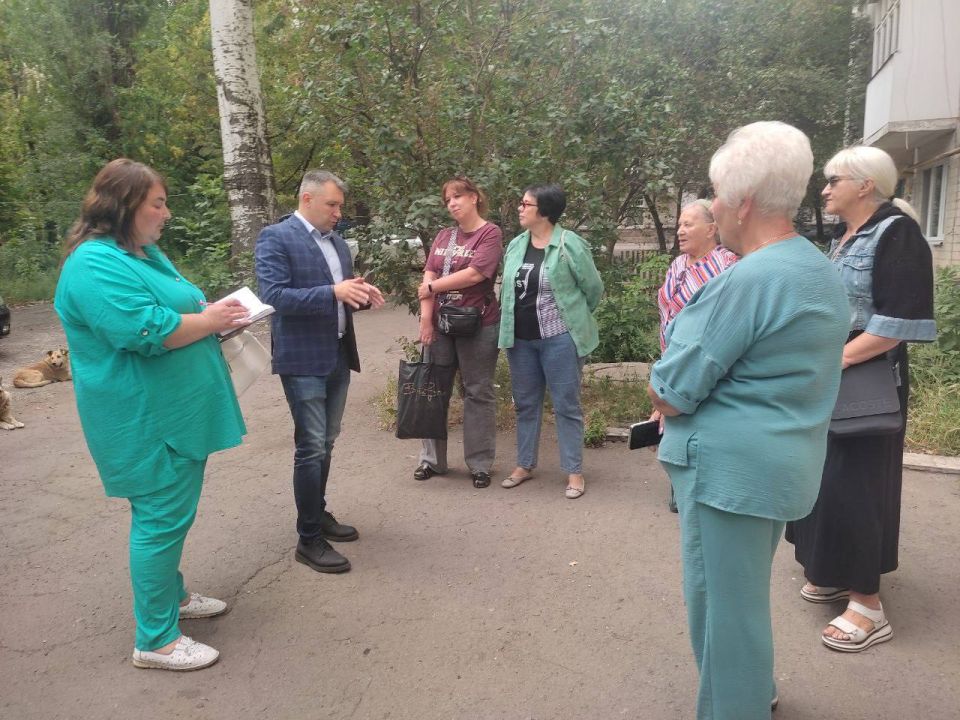 9 сентября, спикер-активист Татьяна Синяговская, в рамках поручения Главы ДНР Дениса Пушилина, провела встречу с жителями района по адресу: кв. Химик, 36