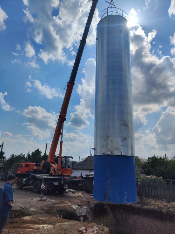 В Макеевке установили вторую водонапорную башню В Макеевке установили вторую водонапорную башню