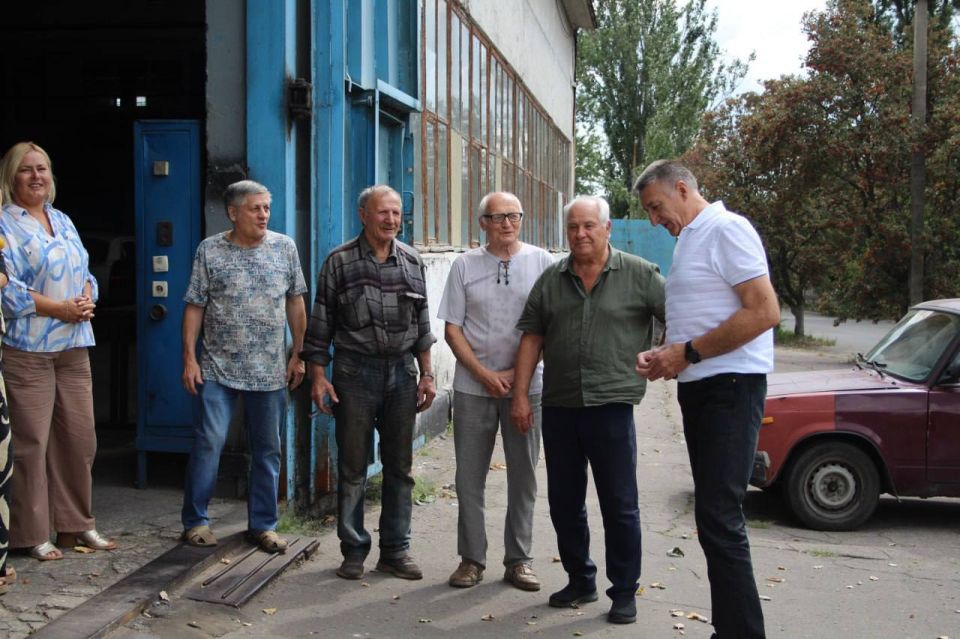 9 ,          : ., . , .2  . 11