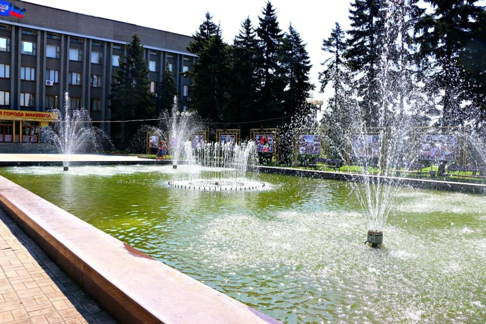 Лариса Толстыкина: Сердечно поздравляю всех жителей Макеевки с 335-летием нашего родного города! Города, который динамично развивается и имеет богатейшую славную историю Лариса Толстыкина: Сердечно поздравляю всех жителей Макеевки с 335-летием нашего родного города! Города, который динамично развивается и имеет богатейшую славную историю