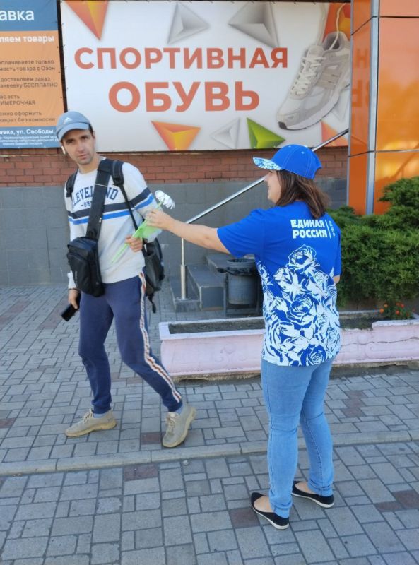 11 сентября в Червоногвардейском районе города Макеевки прошла акция под названием «Любимому городу 335!» 11 сентября в Червоногвардейском районе города Макеевки прошла акция под названием «Любимому городу 335!»