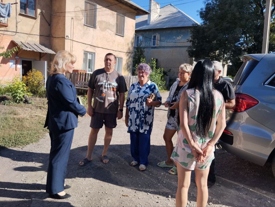 11 сентября в Червоногвардейском районе состоялась встреча лидера общественного мнения Людмилы Кубатко с жителями жилого массива Крупской