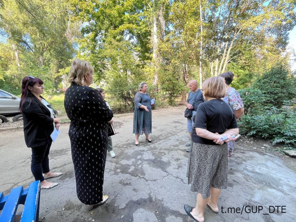 СОТРУДНИКИ ГУП ДНР «ДОНБАССТЕПЛОЭНЕРГО» ПРОДОЛЖАЮТ ПРОВОДИТЬ ВСТРЕЧИ С ГРАЖДАНАМИ СОТРУДНИКИ ГУП ДНР «ДОНБАССТЕПЛОЭНЕРГО» ПРОДОЛЖАЮТ ПРОВОДИТЬ ВСТРЕЧИ С ГРАЖДАНАМИ