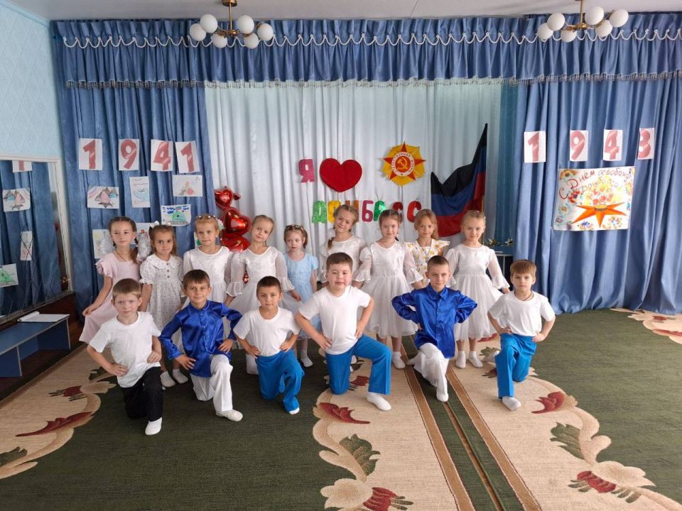 8 сентября 2025 года в дошкольных учреждениях городского округа Макеевка были проведены торжественные мероприятия, посвящённые важному и славному дню – Дню освобождения Донбасса 8 сентября 2025 года в дошкольных учреждениях городского округа Макеевка были проведены торжественные мероприятия, посвящённые важному и славному дню – Дню освобождения Донбасса