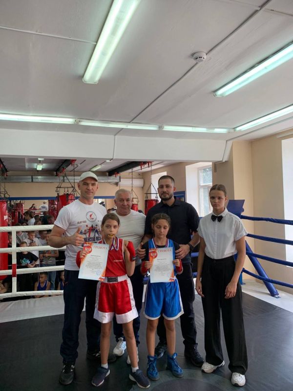 В Макеевка 6-7 сентября прошел "Открытый ринг по боксу памяти выдающихся тренеров - преподавателей по боксу Нестеренко В.Н., Вдовенко В.И., Лещенко Г.Ф. и Забайрацкого В.И." В Макеевка 6-7 сентября прошел "Открытый ринг по боксу памяти выдающихся тренеров - преподавателей по боксу Нестеренко В.Н., Вдовенко В.И., Лещенко Г.Ф. и Забайрацкого В.И."