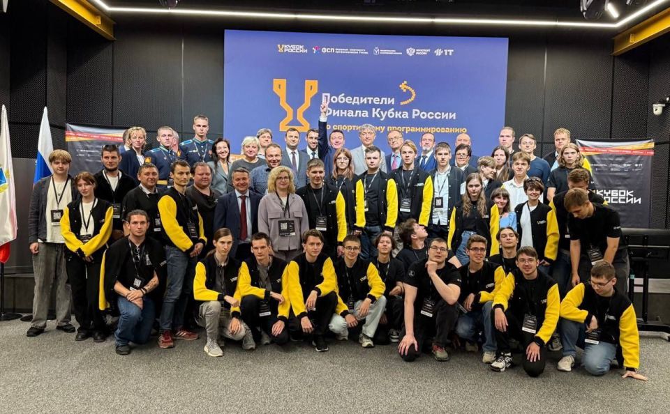 Наша команда «Пин-код» заняла второе место в финале Кубка России по спортивному программированию в дисциплине «программирование робототехники»
